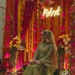 Luxury Mehndi Stage Floral Décor