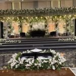 Luxury White Floral Wedding Stage Décor