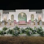 Luxury White Arched Wedding Stage Decor