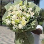 Luxury White Rose & Ranunculus Bouquet